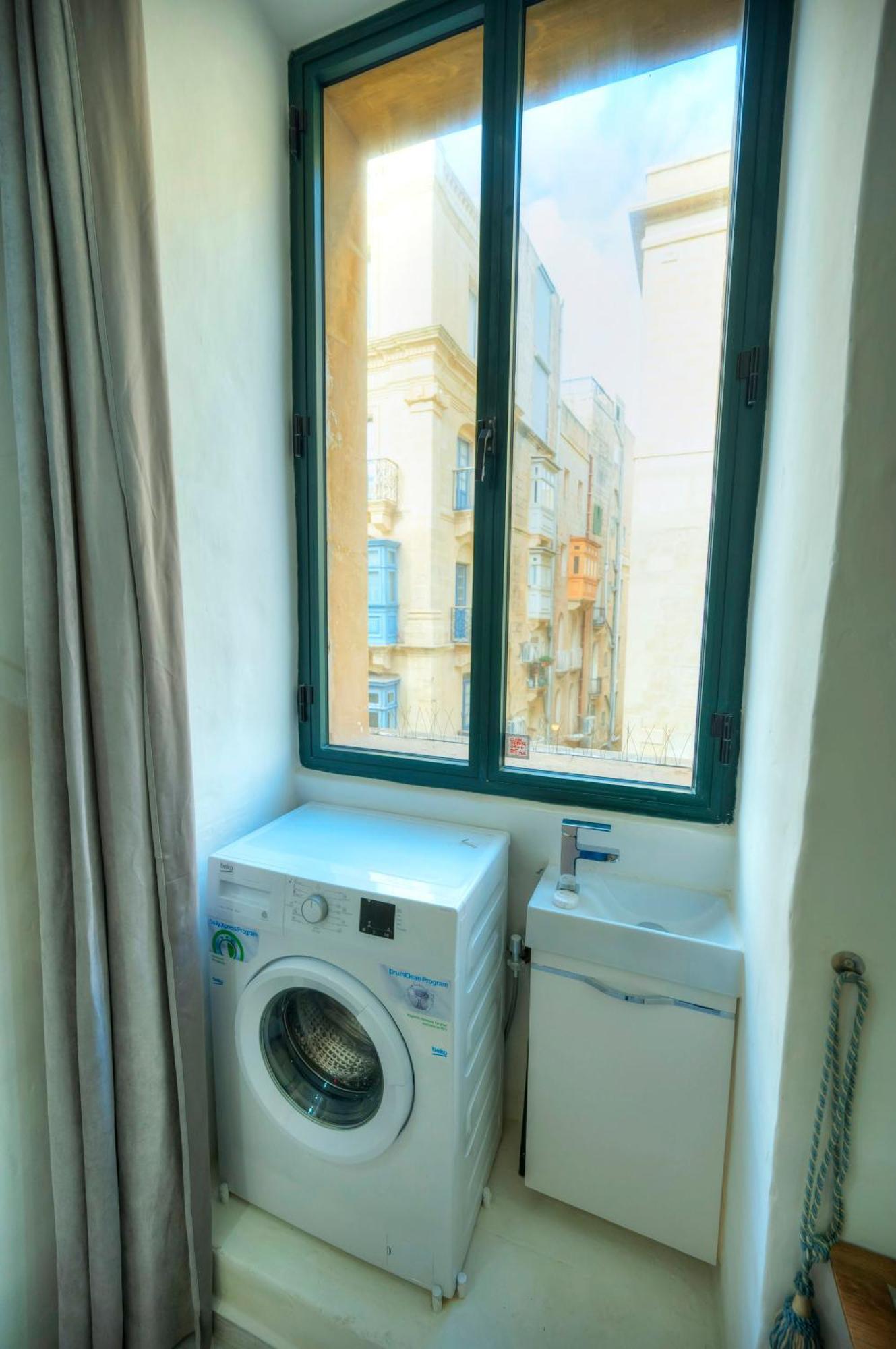 Charming 3 Storey Apartment In Valletta Centre, Ngri1-1 Eksteriør billede